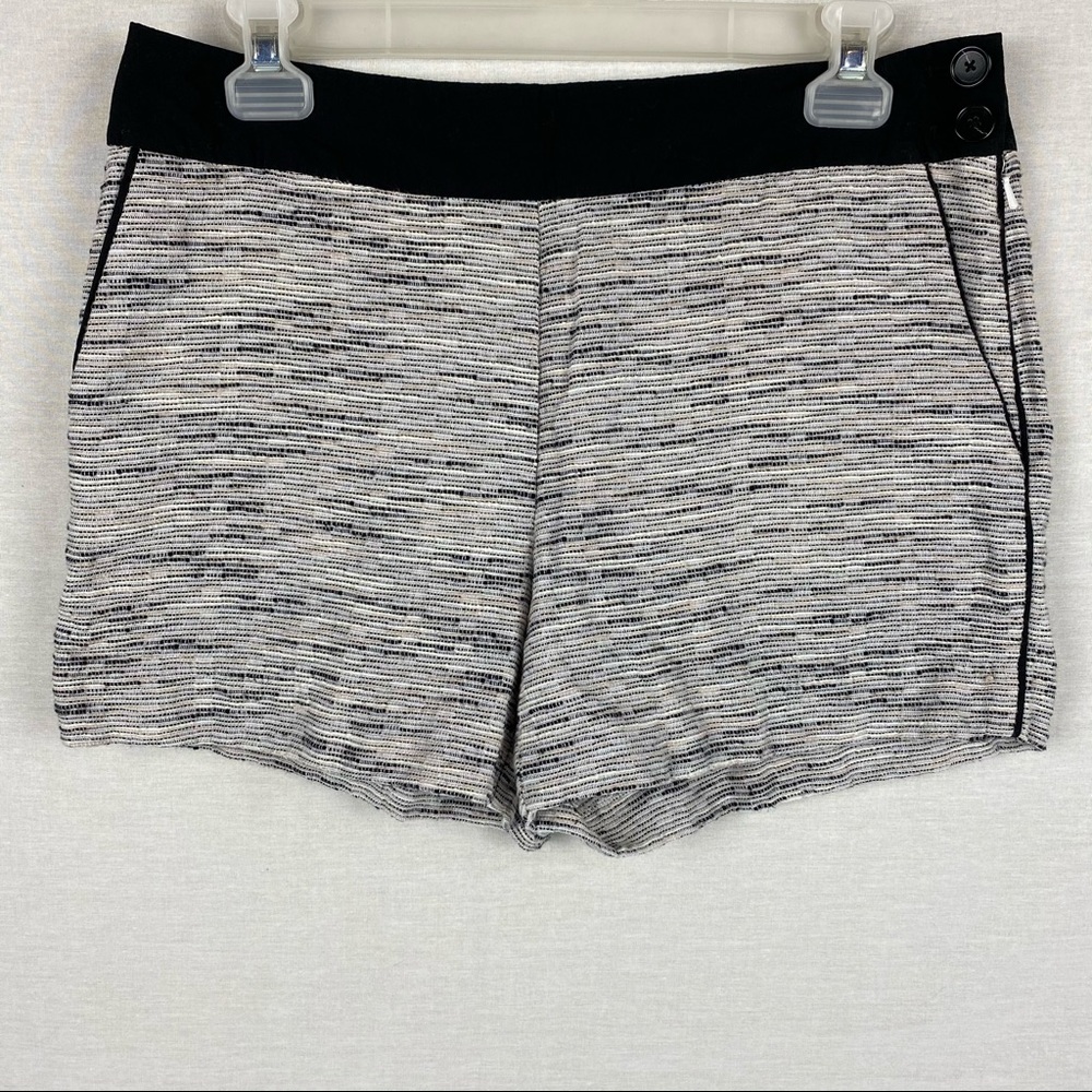 Ann Taylor Loft Black & White Shorts. Size 4